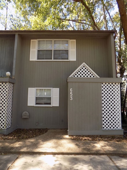 653 Plymouth Ct, Tallahassee, FL 32301