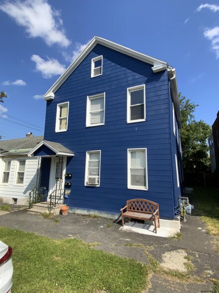 2434 4th Ave, Watervliet, NY 12189