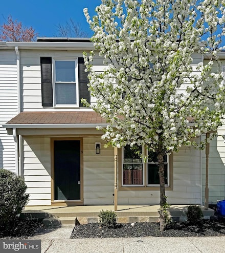 9 Seek Ct, Takoma Park, MD 20912