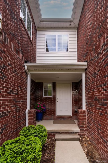 7004 Boulder Pointe Dr Unit 89, Washington, MI 48094