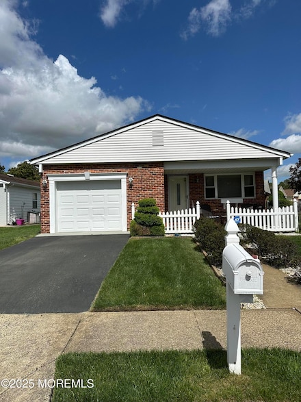 1 Lagos Ct, Toms River, NJ 08757