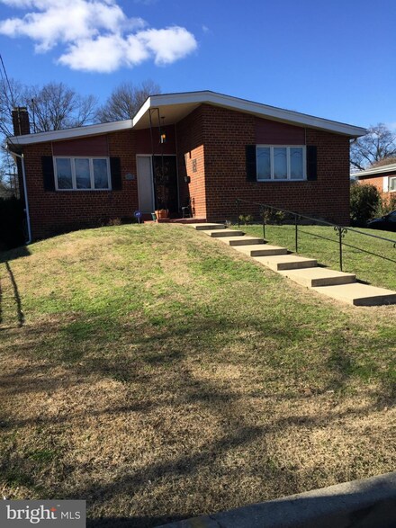 4204 19th Place NE, Washington, DC 20018