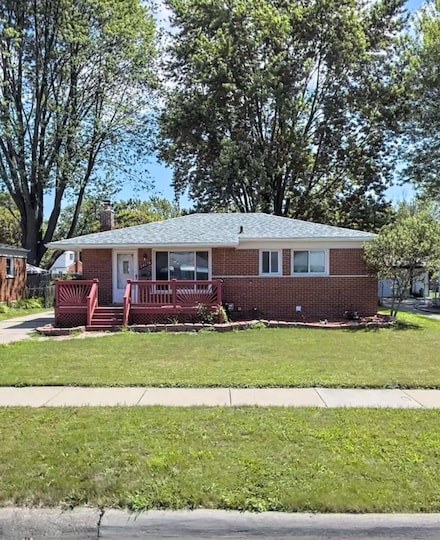 24658 Cottage Ln, Warren, MI 48089