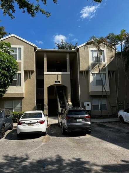1725 Palm Cove Blvd Unit 2305, Delray Beach, FL 33445