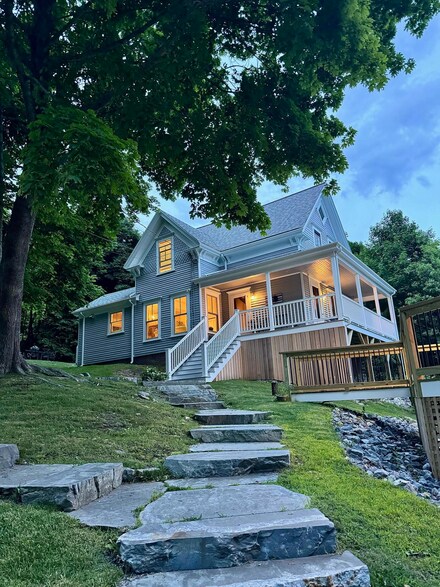 19 Hill Rd, South Bristol, ME 04568