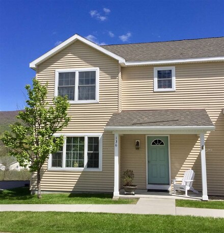 136 E Branch Farms Unit 8, Manchester, VT 05255
