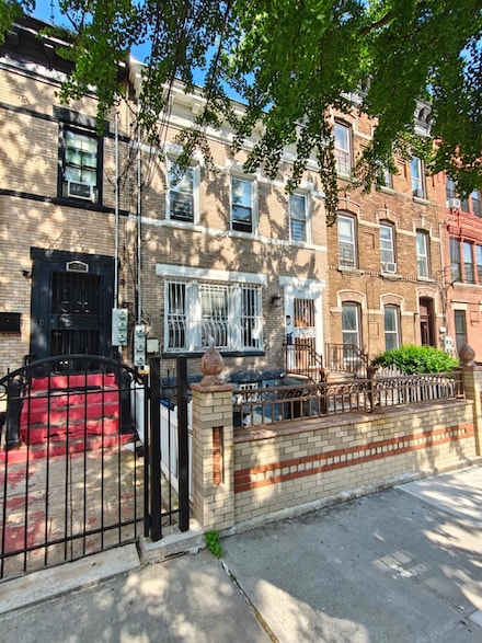 297 Bradford St, Brooklyn, NY 11207