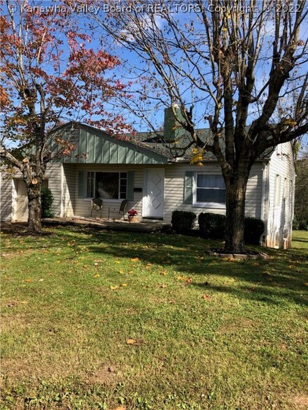 173 Circle Dr, Charleston, WV 25313