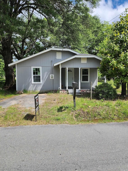 2211 W Saracen St, Pine Bluff, AR 71601