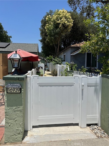 16939 Marlin Place, Los Angeles, CA 91406