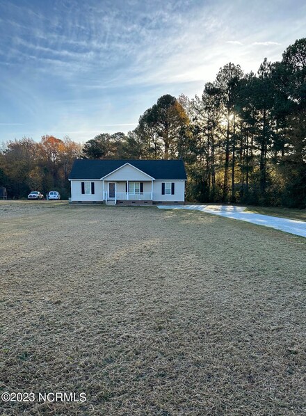 2182 Junior Rd, Kenly, NC 27542