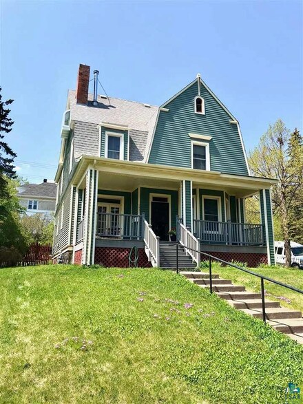 1931 E 3rd St, Duluth, MN 55812
