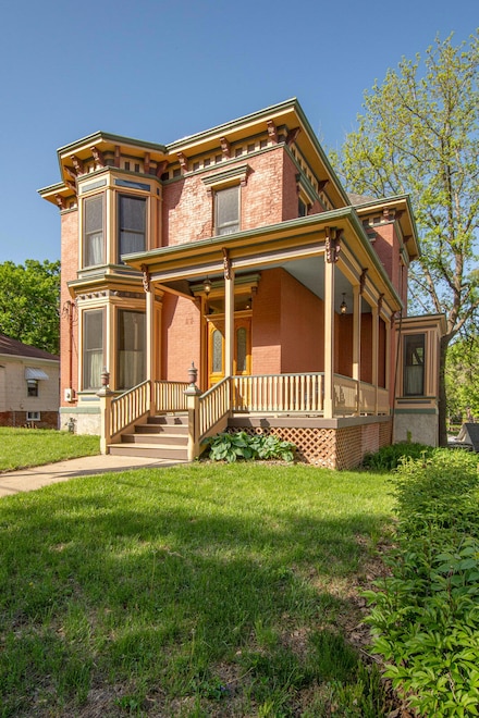 134 Park Ave, Council Bluffs, IA 51503