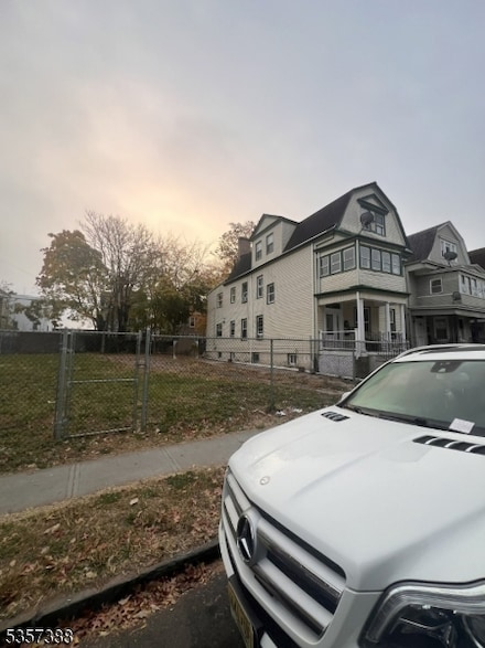 194 Amherst St, East Orange, NJ 07018