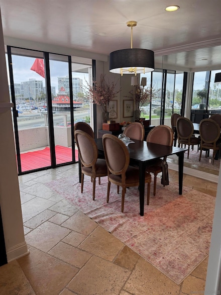1643 Glorietta Blvd, Coronado, CA 92118