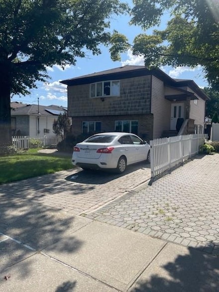 492 Huguenot Ave, Staten Island, NY 10312