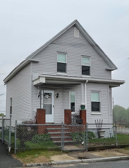 3 Penn Ave, Lowell, MA 01852