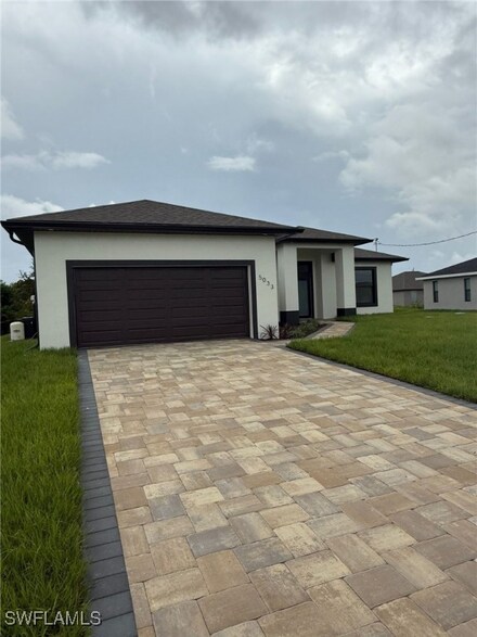 5033 Bristo St, Lehigh Acres, FL 33971