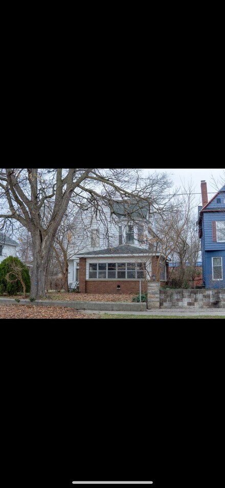 917 Jefferson Ave SE, Grand Rapids, MI 49507