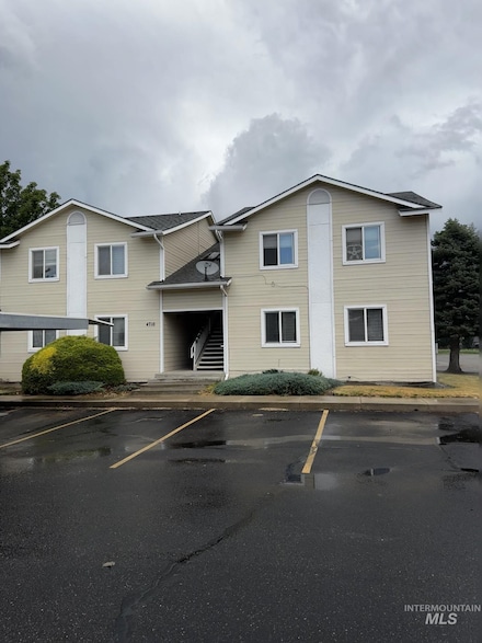 4710 W Normandie Ln, Boise, ID 83705