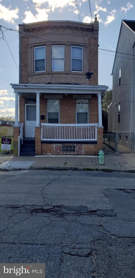 518 Walnut St, Camden, NJ 08103