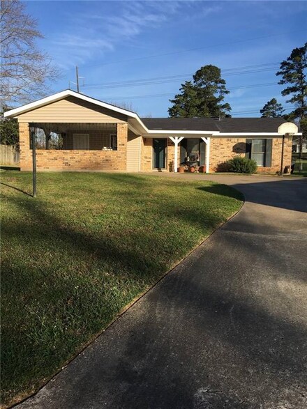 406 Hacienda Cir, Haughton, LA 71037