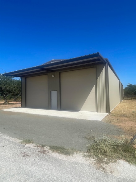 3923 Pansy Rd, Kingsland, TX 78639