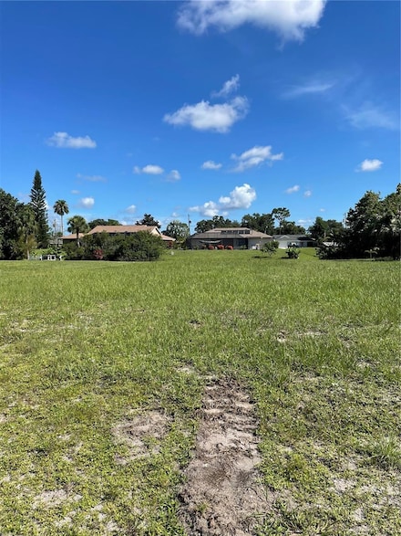 130 Mark Twain Ln, Rotonda West, FL 33947