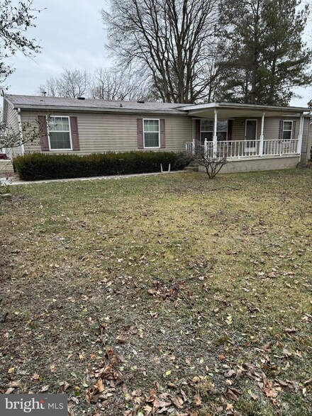 118 W Brighton Ave, Moorefield, WV 26836