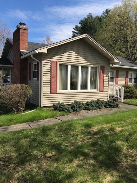 204 Stetson Terrace, Saint Johnsbury, VT 05819