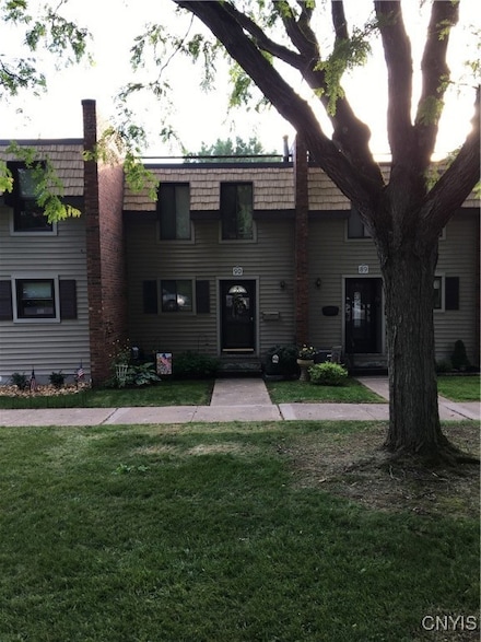 90 Chestnut Hills, New Hartford, NY 13413
