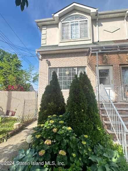 273 Wingham St Unit 1, Staten Island, NY 10305