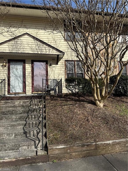 1051 Rock Knoll Ct Unit 203, Winston Salem, NC 27107