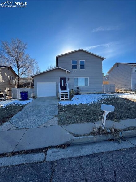 1935 Tanager Way, Colorado Springs, CO 80906