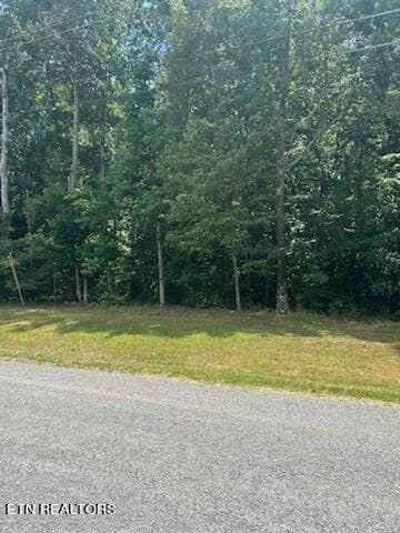 8066 Delaware Dr, Crossville, TN 38572