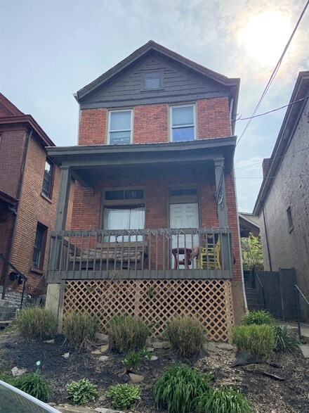 2320 Chickasaw St, Cincinnati, OH 45219