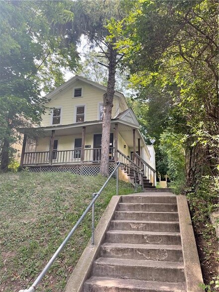311 Gertrude St Unit 15, Syracuse, NY 13203
