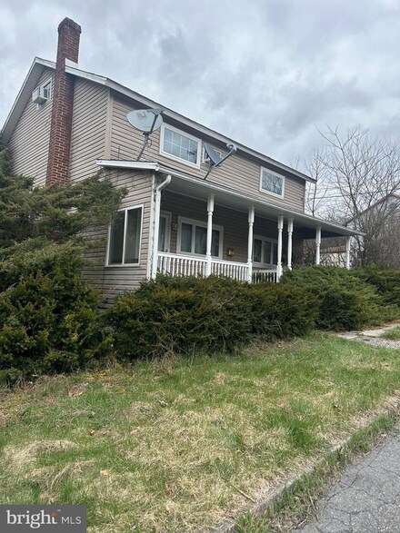 17-19 Andrewsville St, Lansford, PA 18232