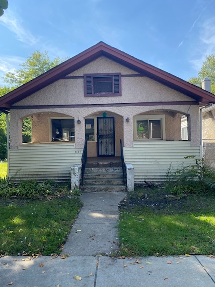 7626 S Yates Blvd, Chicago, IL 60649
