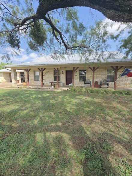 2702 Sky Harbour Dr, Granbury, TX 76049