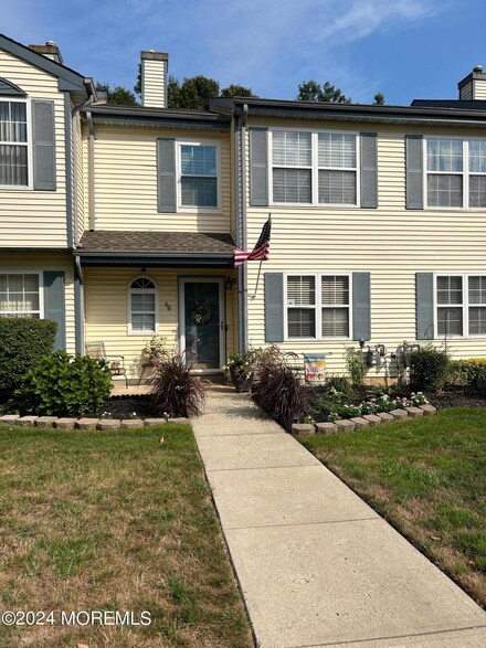 60 Quail Run Unit 60, Bayville, NJ 08721