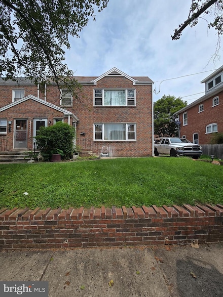 20 E 17th St, Chester, PA 19013