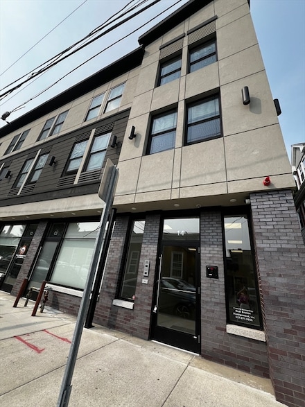 14 Yeamans St Unit 309, Revere, MA 02151