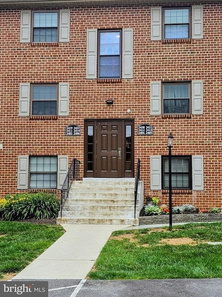 2420 Pond View Dr, West Chester, PA 19382