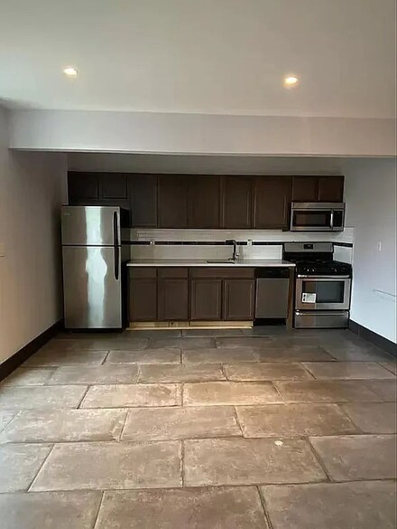 164 Attorney St Unit 702A, New York, NY 10002