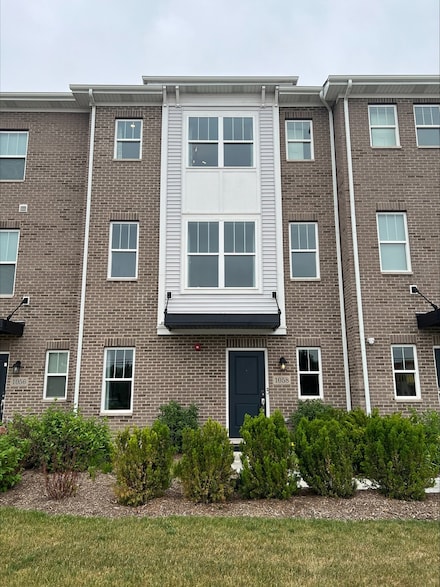 1058 E Oakton St, Des Plaines, IL 60018