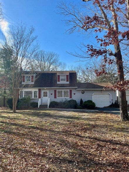 1407 Fulton St, Cape May Court House, NJ 08210