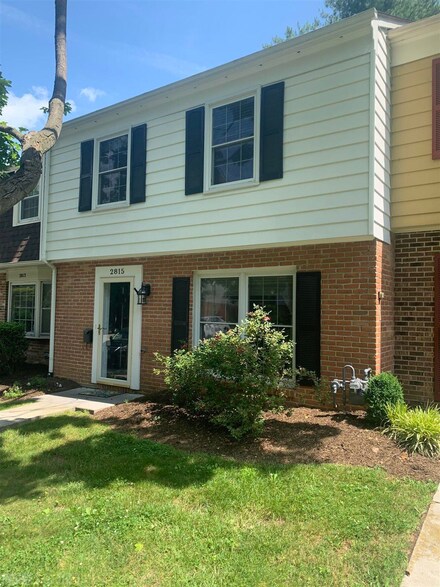 2815 Newton Ct, Blacksburg, VA 24060