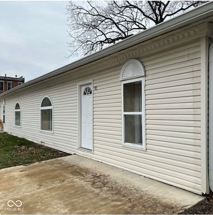 91 N Pike St, North Vernon, IN 47282