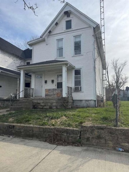 421 S 12th St, Richmond, IN 47374